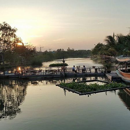 Country Lake View Hotel Suphan Buri Exteriér fotografie